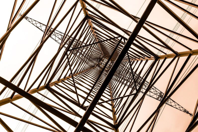 Robot stanowiskowy – jak udoskonalić pracę robotników?