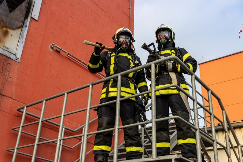 W jaki sposób można zadbać o bezpieczeństwo zatrudnionych pracowników