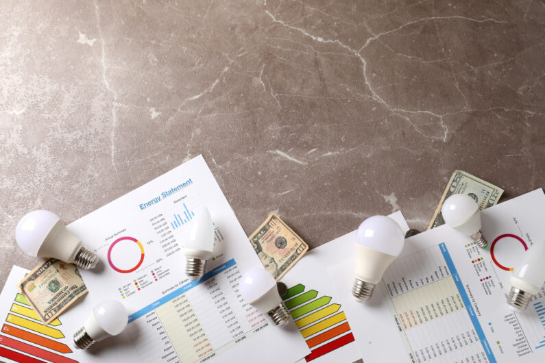Świadectwo energetyczne zdalnie vs wizyta: kiedy który wariant ma sens
